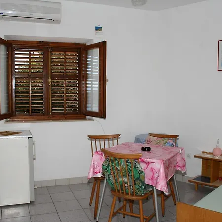 Apartment 2952a Sumartin